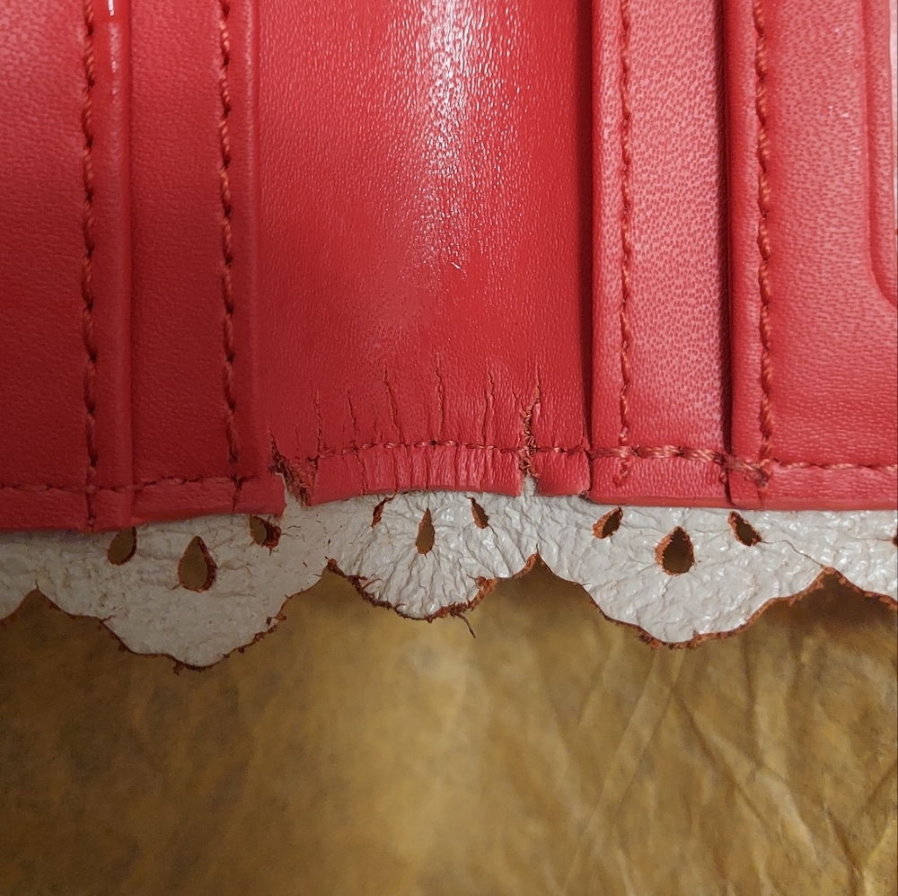 Kate Spade Scalloped Wallet In Rasberry (see Photos) - Picture 5 of 5